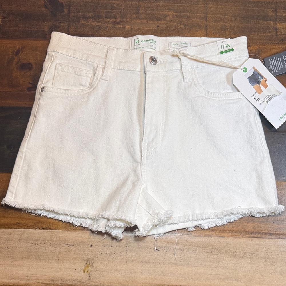 RE Generation By Celebrity Beach Babe White Denim Frayed Hem Shorts